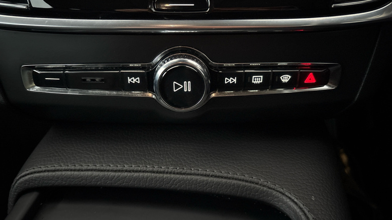 Volvo V90 2.0 T4 Momentum Plus 5dr Geartronic Petrol Estate